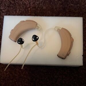 Beige Hearing Aids with Earbuds